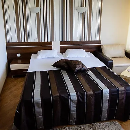 Sunrise Hotel 4*